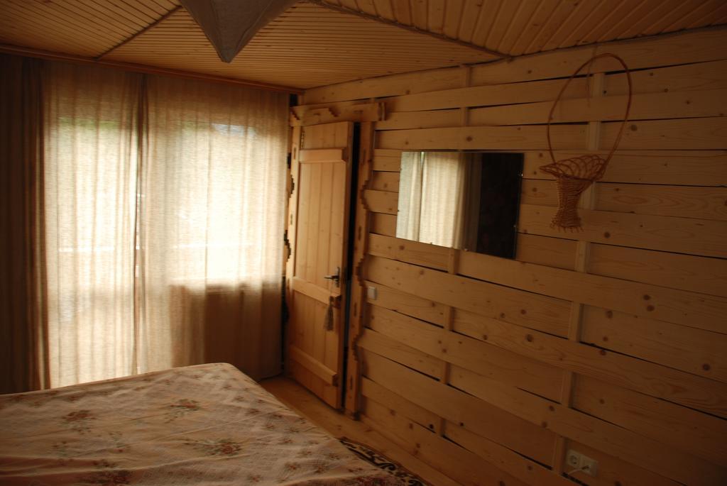 Sadyba Lileya Verkhovyna Kamer foto