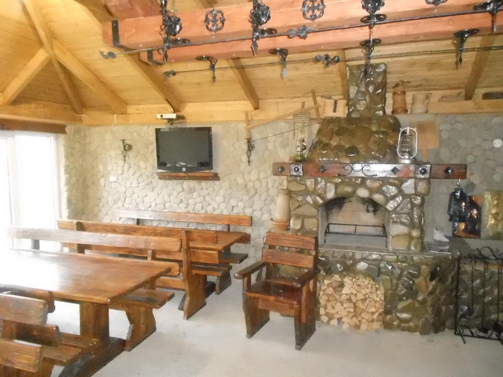 Sadyba Lileya Verkhovyna Buitenkant foto